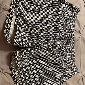 shorts says to black and white